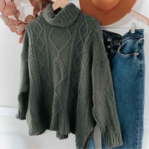 aerie Sweaters - Aerie Oversized Cable Knit Sweater
